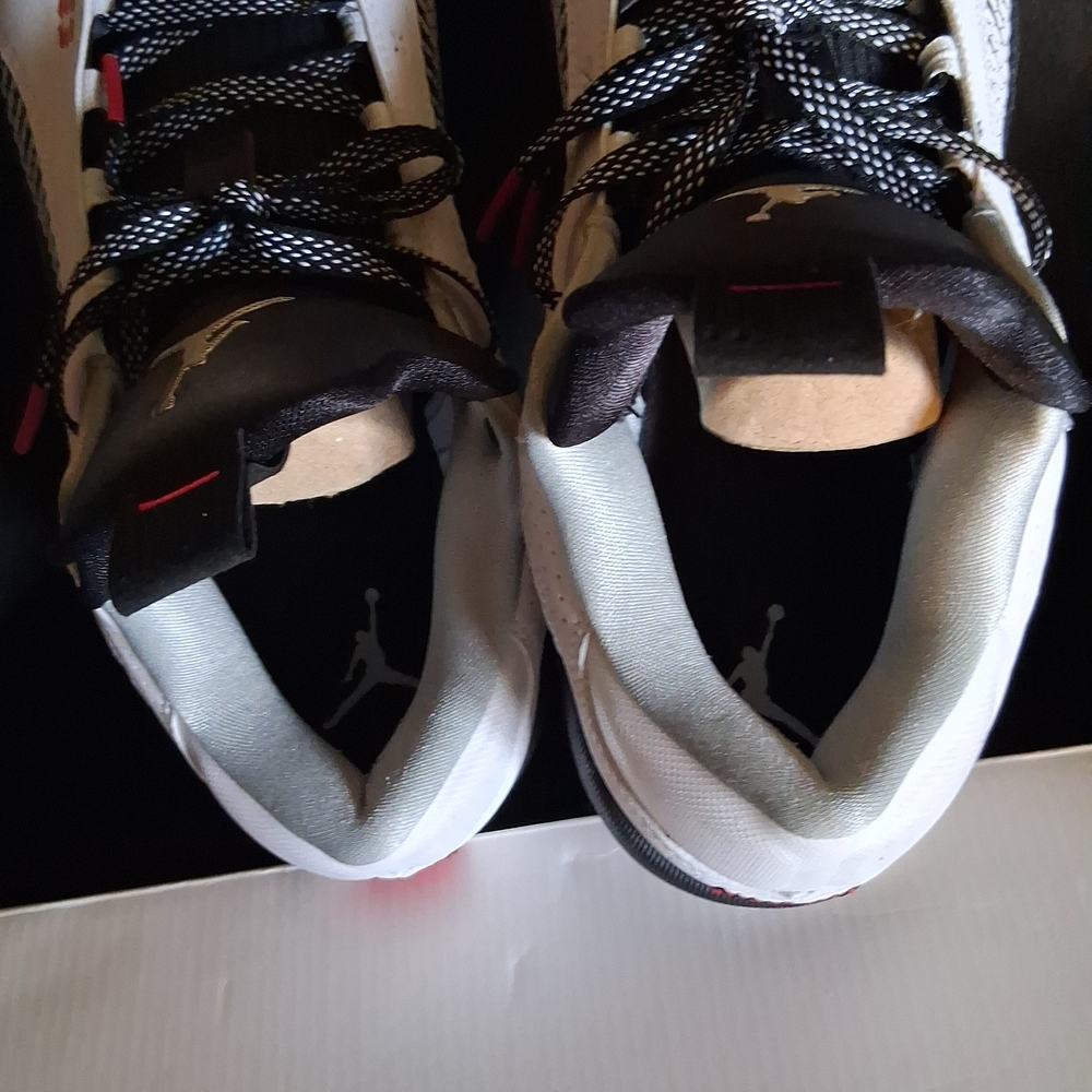 Jordan XXXV White Metallic Silver Black Low Mens 11.5 With Original Box - Picture 5 of 16